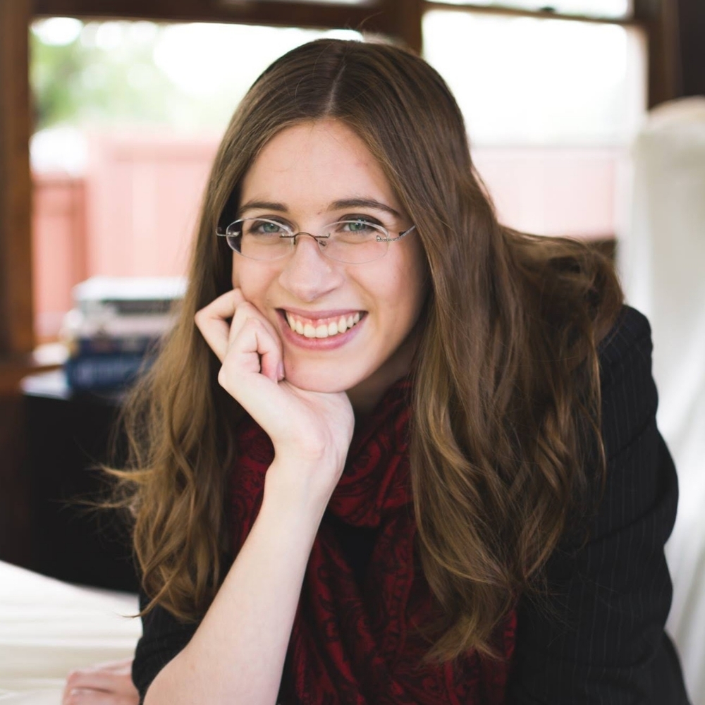 Meet your Posher, Elizabeth